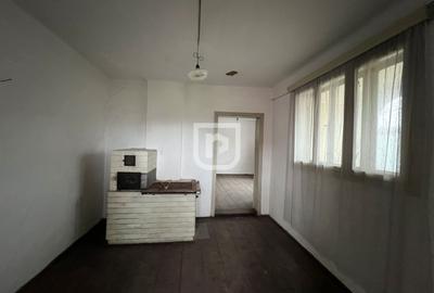 De vanzare casa cu anexe - 2507 mp Manastirea Humorului - 9