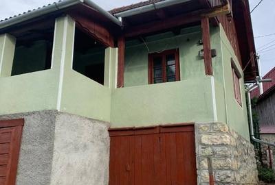 Casă țărănească autentică de vânzare în Sâncraiu - 4
