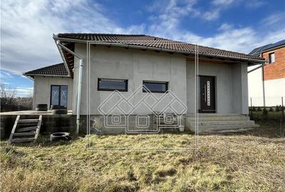 Casa constructie noua in Daia - pe un singur nivel - 810 mp teren - 4
