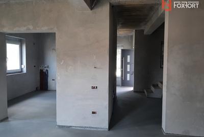 Duplex cu 4 camere de vanzare in localitatea Bucovat - 3