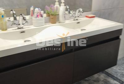 Casă P+E+M + corp secundar , 240 mp teren , 2 garaje , Metrou Bazilescu - 17