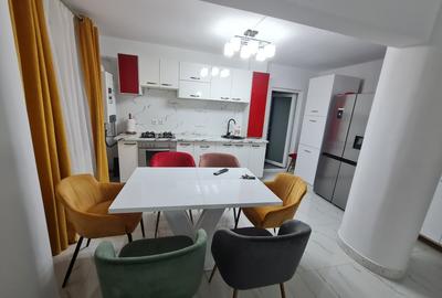 Apartament cu 3 camere, mobilat în Central