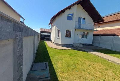 Casă individuală cu 4 camere în Ampoi 3
