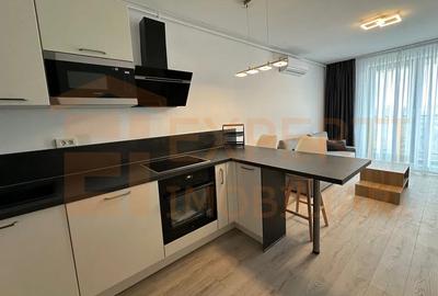 Apartament cu 2 camere semidecomandat, mobilat în Tomis Nord