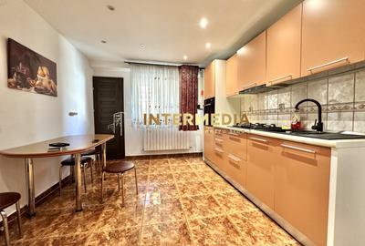 Apartament cu 2 camere decomandat, mobilat în Central
