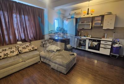 Apartament cu 3 camere semidecomandat, mobilat în Roșu