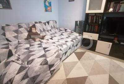 Apartament cu 3 camere decomandat, mobilat în Orașul de Jos