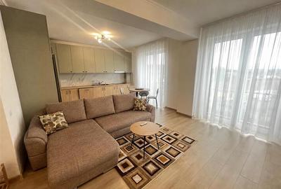 Apartament cu 3 camere decomandat, mobilat în Central