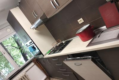 Apartament  de inchiriat 2 camere  langa metrou  1 Decembrie 1918 - 35