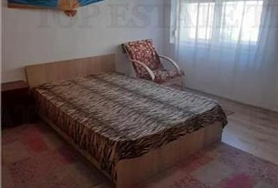 Unirii Marasesti apartament  in vila etaj 1/2 - 4