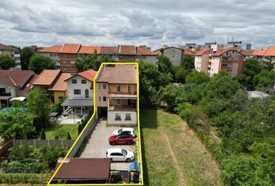 Casă cu 18 camere în Steaua