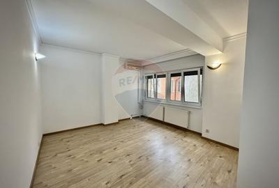 Casa / Vila cu 7 camere de vanzare în zona Domenii - 4