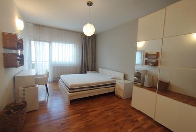 Apartament cu 4 camere decomandat în Andrei Mureșanu