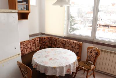 Apartament in vilă,  Zona Favorit - 7
