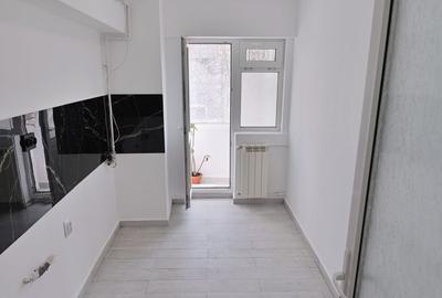 Apartament cu 2 camere decomandat în P-ța Alba Iulia