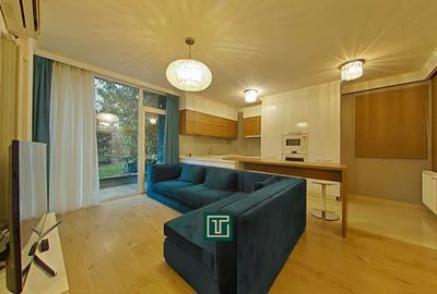 Apartament cu 3 camere semidecomandat, mobilat în Central
