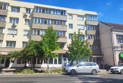 Apartament 3 camere, central, de vânzare, Salonta - 2