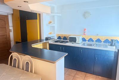Apartament semidecomandat, Centru – Strada Revoluției, etaj 1 - 7