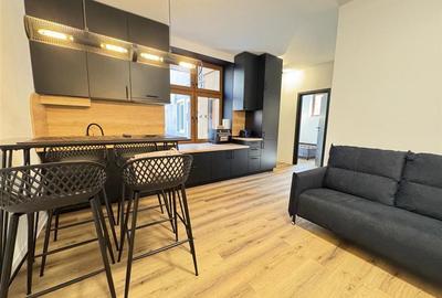 Apartament de LUX cu 3 camere in zona Centrala - 2
