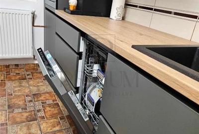 Dambovita - Etaj 2 - Centrala proprie - Amenajat - Zona excelenta - 1