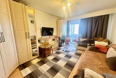 Apartament cu 3 camere decomandat, mobilat în Între Lacuri