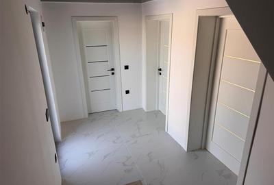 Casa cu 4 camere si 3 bai pretabila birouri in Sura  Mare - 3