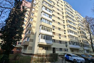 Apartament cu 2 camere semidecomandat în Teiul Doamnei