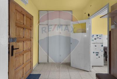 Apartament cu 2 camere de vânzare - zona Alfa - 4