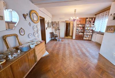 Caderea Bastiliei, apt. 2 camere, etaj 1, balcon,50mp, pe lista de U 3 - 14