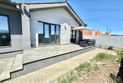 Casă cu 4 camere în Sânpetru