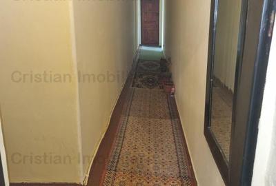 Casă cu 4 camere în Apollo