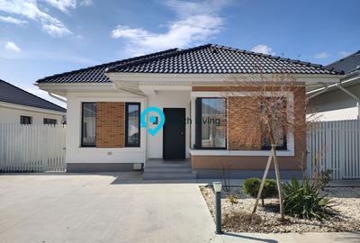 Casă individuală cu 4 camere în Tunari