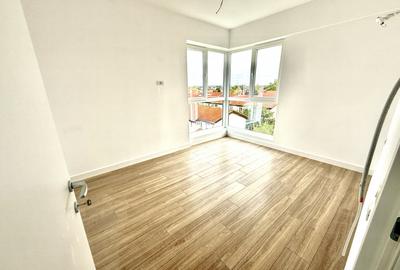 Apartament cu 4 camere decomandat în Pipera