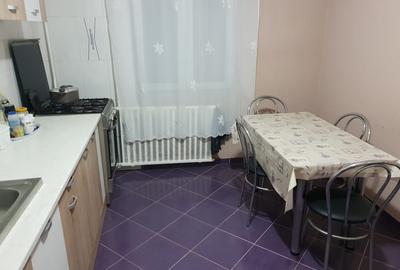 Inchiriez ap.4 camere decomandat, centrala proprie - la 5 min. de metrou Pacii - 2