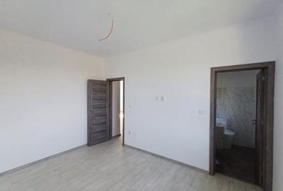 Casă cu 4 camere, 2 băi, beci spațios și 400 mp teren - 5