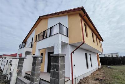 Duplex cu 4 camere în Moșnița Nouă