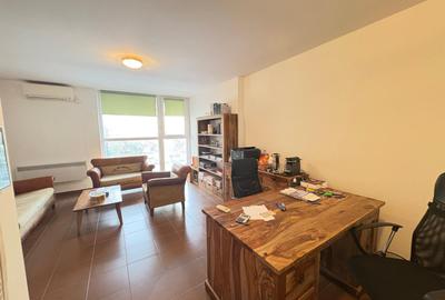 Uranus Plaza, perfect investitie,  pentru locuit sau afacere - 2