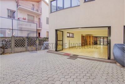 Vila P+3, suprafata utila 345 mp, aflata la 10 min. de P-ta Victoriei - 1