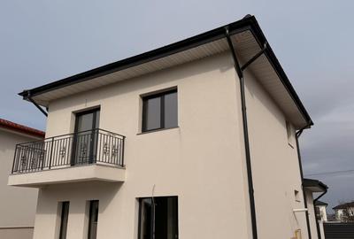 Vilă superbă - finisaje lux, teren generos, lângă stația de autobuz, comision 0% - 1