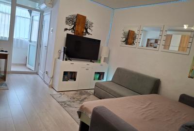 Garsonieră semidecomandată în Titan