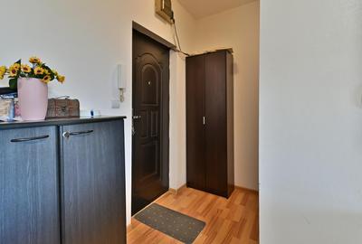 Apartament cu 3 camere, semidecomandat, 65 mp utili + balcon - Soarelui - 11