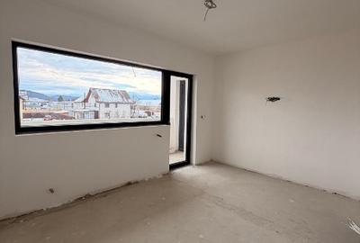 PROPIETAR Vând ap 2 camere în Selimbar SIBIU  0735346015 WhatsApp - 7
