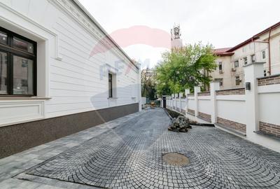 Spațiu comercial ULTRACENTRAL - 2,300mp de închiriat - 24