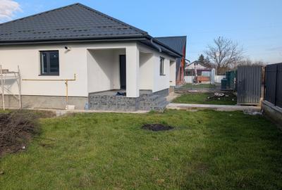 Casa cu garaj Lilieci- teren 540m, canalizare, apa, gaz. - 17