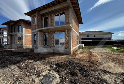 Casă individuală cu 4 camere în Sud-Vest