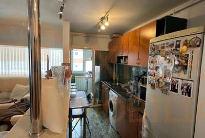 Apartament 3 camere, vedere bilaterală – Zona Trocadero, Constanta; COMISION 0% - 5