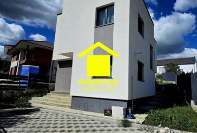 Casă individuală cu 4 camere în Dezmir