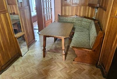 Ofer spre inchiriere apartament cu 3 camere , bucatarie inchisa si hol complet m - 7