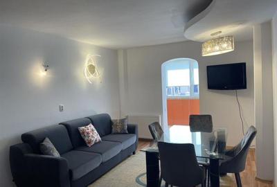 Apartament cu 3 camere circular, mobilat în Zorilor