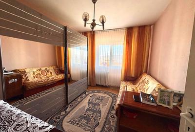 Apartament 3 camere 70mp zona Unitatea Militara 75.000eur neg - 9